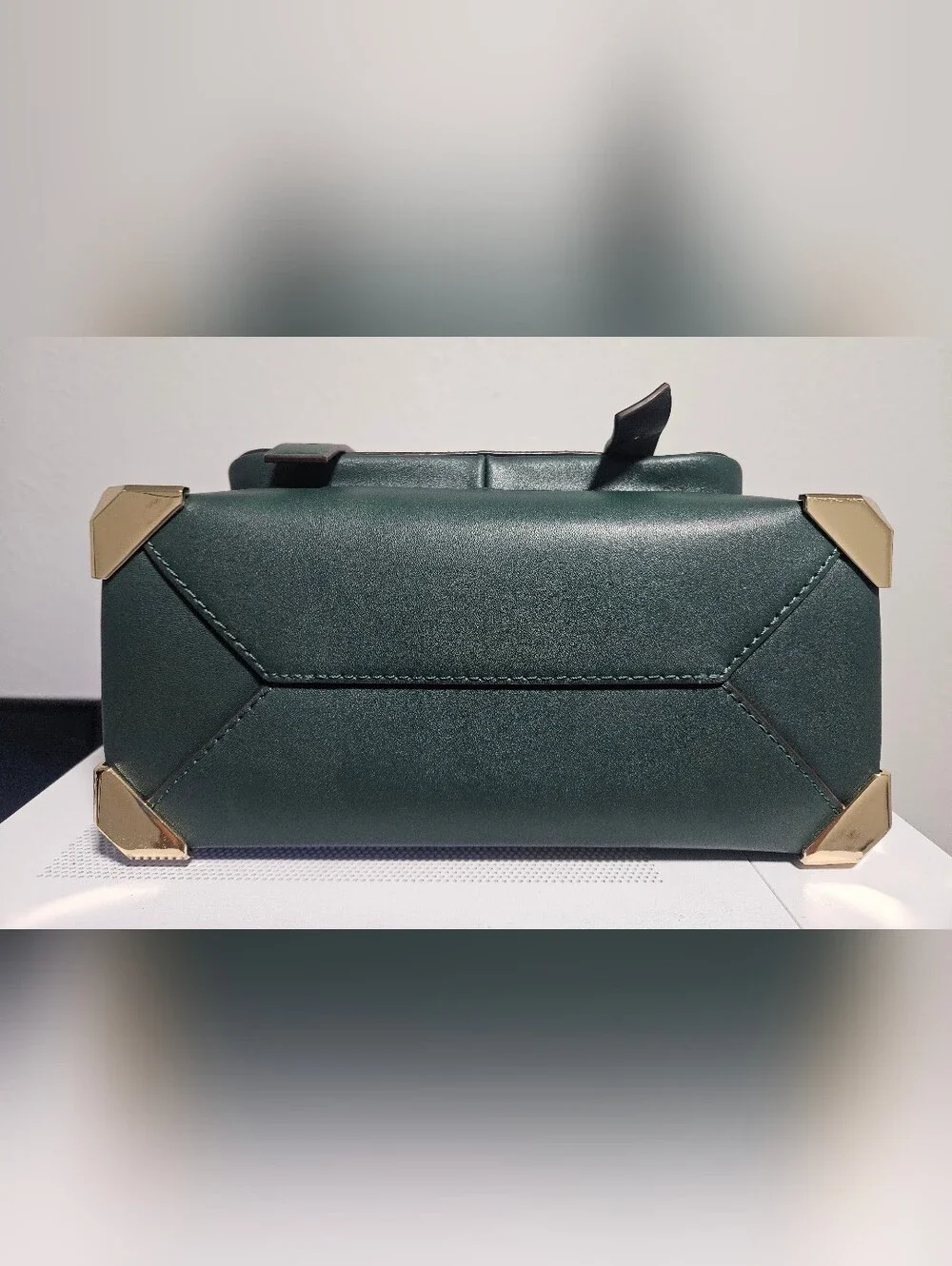 Michael Kors Manhattan Medium Leather Satchel. Racer Green - Picture 6 of 9